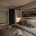 Pensión Rokos Superior Downtown - Comfortable With Private Bathrooms - Perfect Location For Exploring Diocletian's Palace And The Gastronomy Of Within Walking Distance 3*
