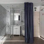 Rokos Superior Downtown - Comfortable With Private Bathrooms - Perfect Location For Exploring Diocletian's Palace And The Gastronomy Of Within Walking Distance Гостевой дом Сплит