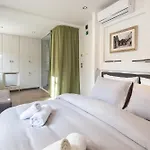 Rokos Superior Downtown - Comfortable With Private Bathrooms - Perfect Location For Exploring Diocletian's Palace And The Gastronomy Of Within Walking Distance 3* Сплит