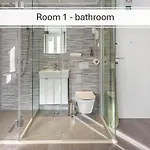 Rokos Superior Downtown - Comfortable With Private Bathrooms - Perfect Location For Exploring Diocletian's Palace And The Gastronomy Of Within Walking Distance Гостевой дом