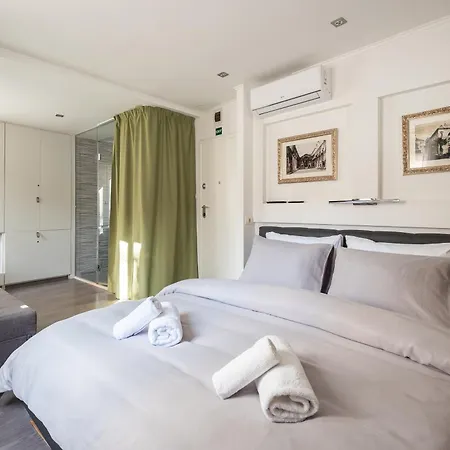 Rokos Superior Downtown - Comfortable With Private Bathrooms - Perfect Location For Exploring Diocletian's Palace And The Gastronomy Of Within Walking Distance Gæstehus 3*