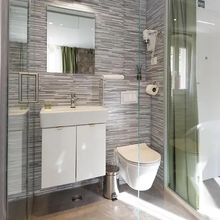 Rokos Superior Downtown - Comfortable With Private Bathrooms - Perfect Location For Exploring Diocletian's Palace And The Gastronomy Of Within Walking Distance 스플리트