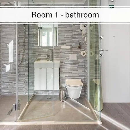 Rokos Superior Downtown - Comfortable With Private Bathrooms - Perfect Location For Exploring Diocletian's Palace And The Gastronomy Of Within Walking Distance Gæstehus