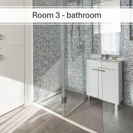 Rokos Superior Downtown - Comfortable With Private Bathrooms - Perfect Location For Exploring Diocletian's Palace And The Gastronomy Of Within Walking Distance 3* Σπλιτ
