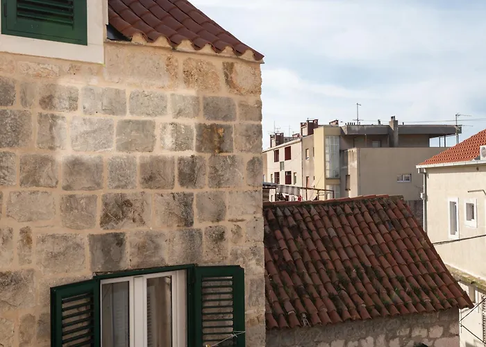 Rokos Superior Downtown - Comfortable With Private Bathrooms - Perfect Location For Exploring Diocletian's Palace And The Gastronomy Of Within Walking Distance 3*